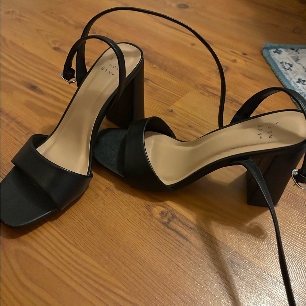 Elegant Black Women's Heeled Sandals